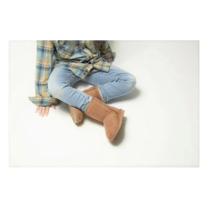 UGG - Bota de Ante con Pelo Classic II | Caramelo