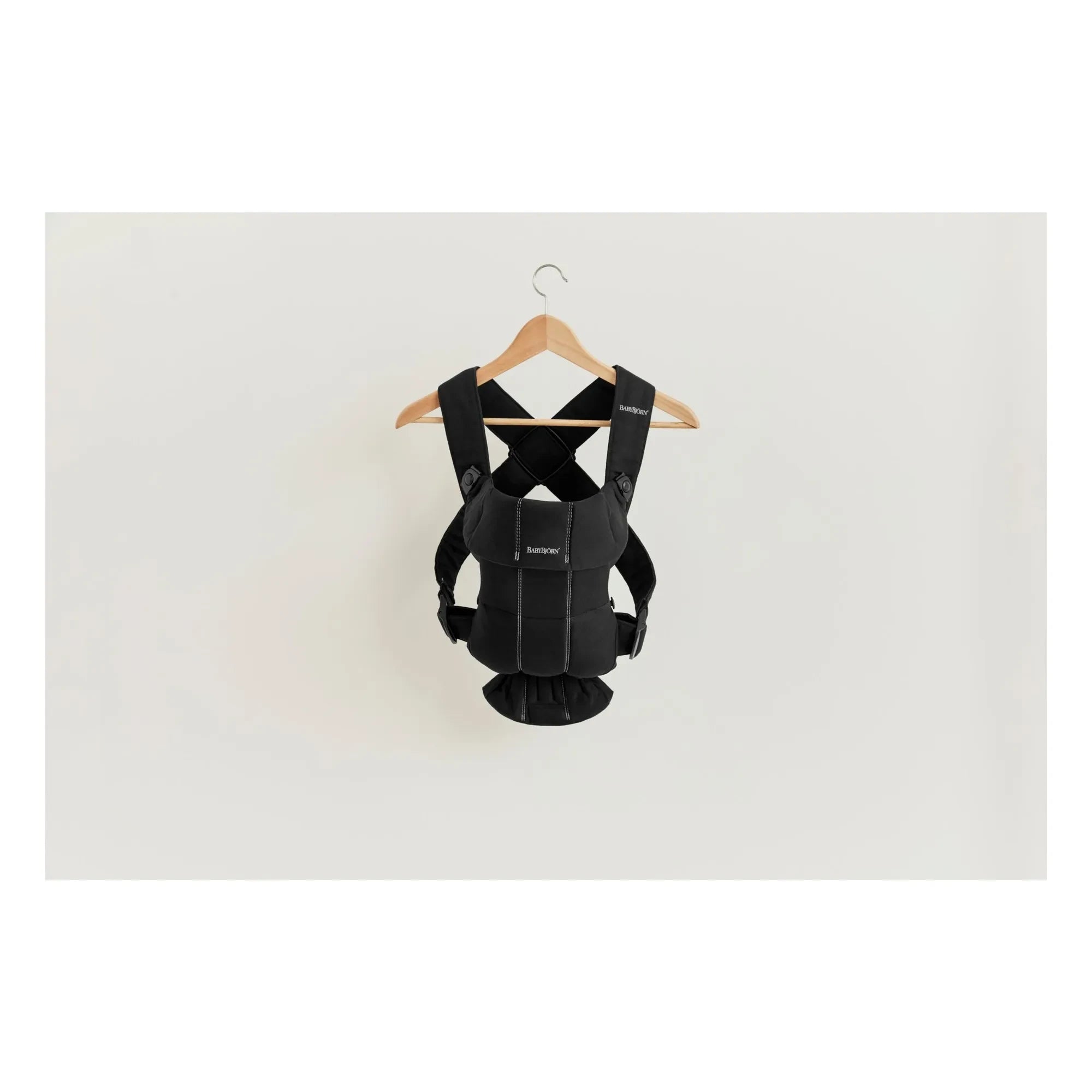 BabyBjörn - Mochila Portabebés Mini | Negra