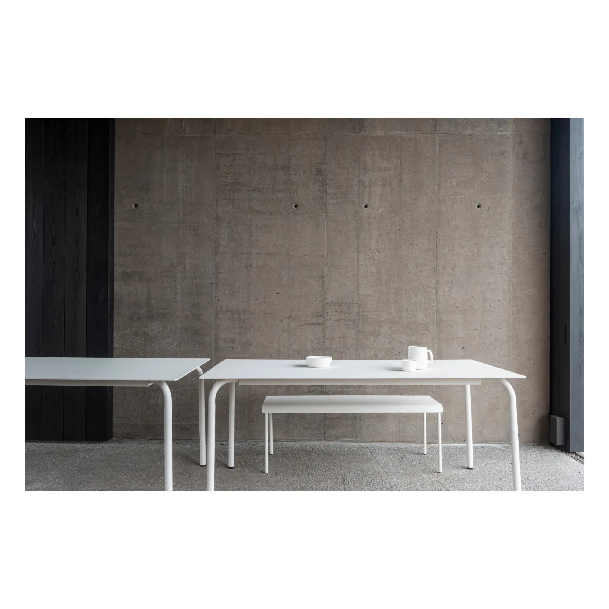 Serax - Banco de exterior August | Arena