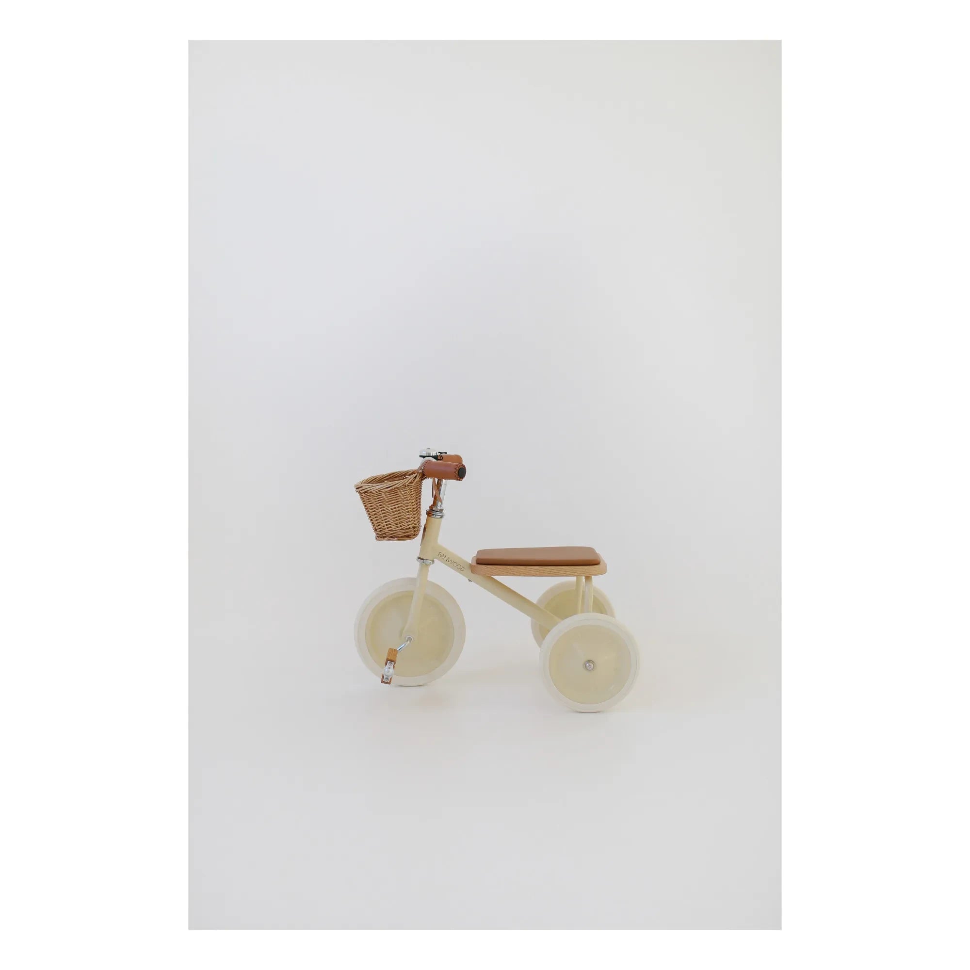 Banwood - Triciclo de metal y madera | Crema