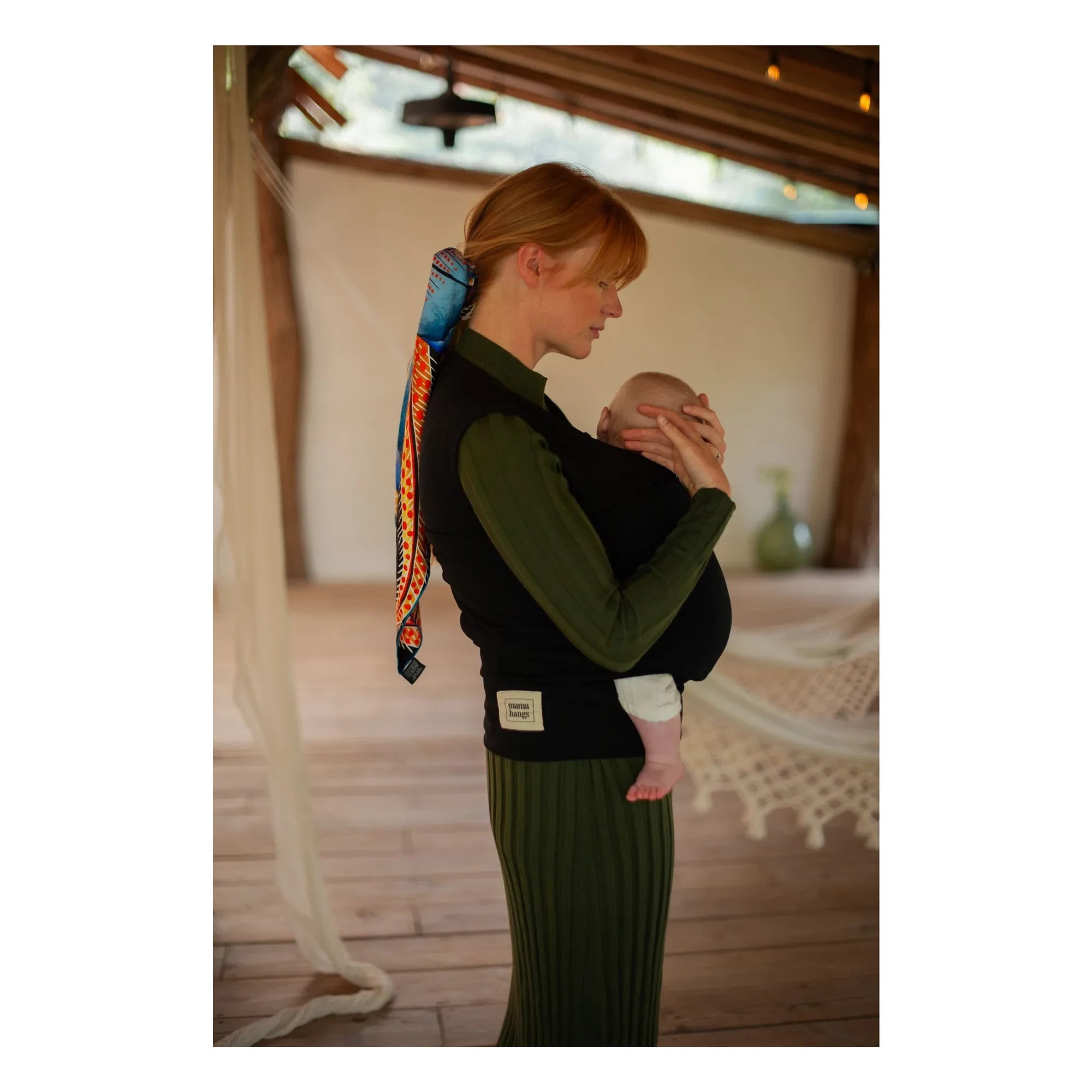 Mama Hangs - Mochila Portabebés Carry&Pack | Negro