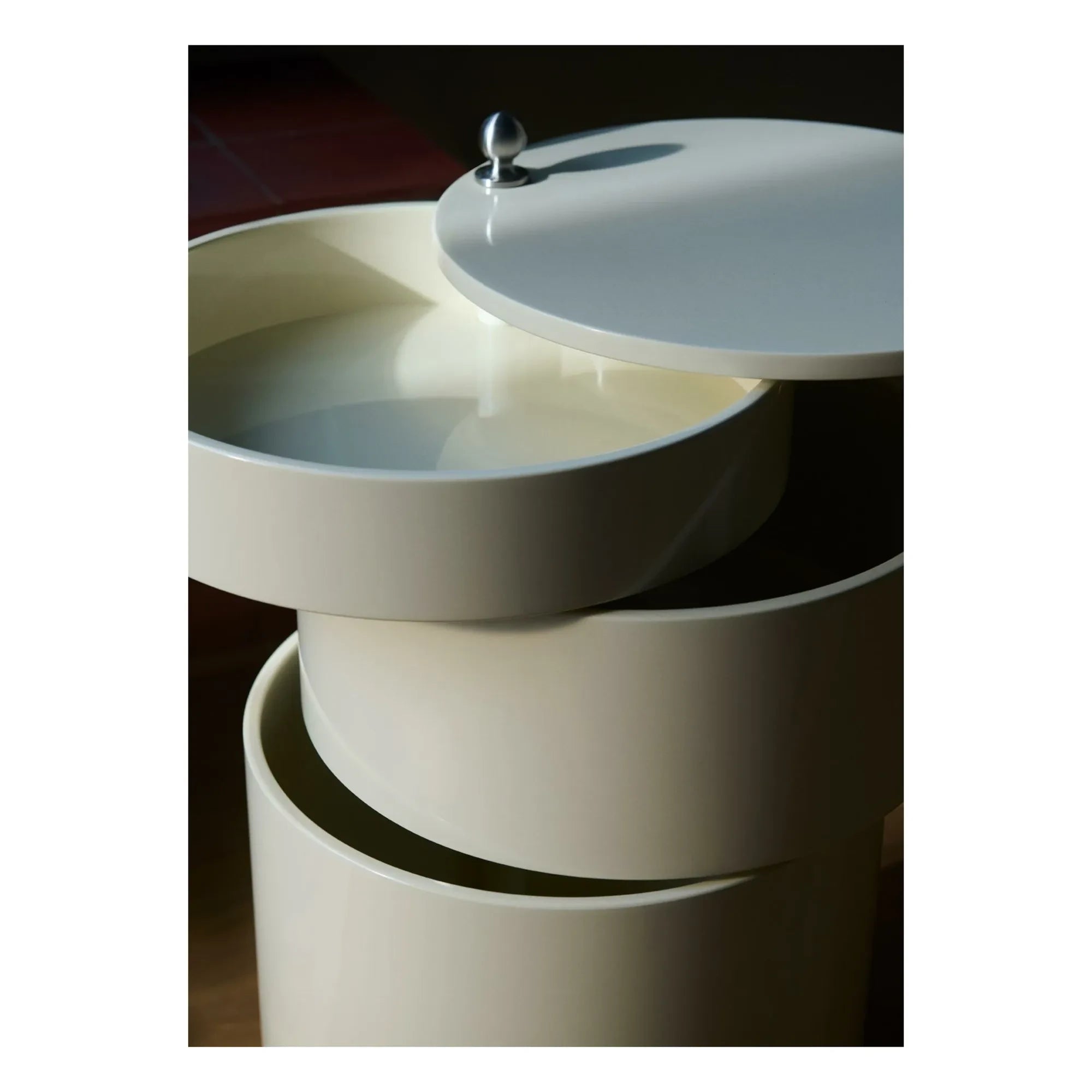 Verpan - Unidad de almacenaje móvil Barboy - Serie Brillo | Crema