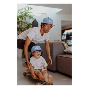 Hello Hossy - Gorra visera plana | Azul Denim