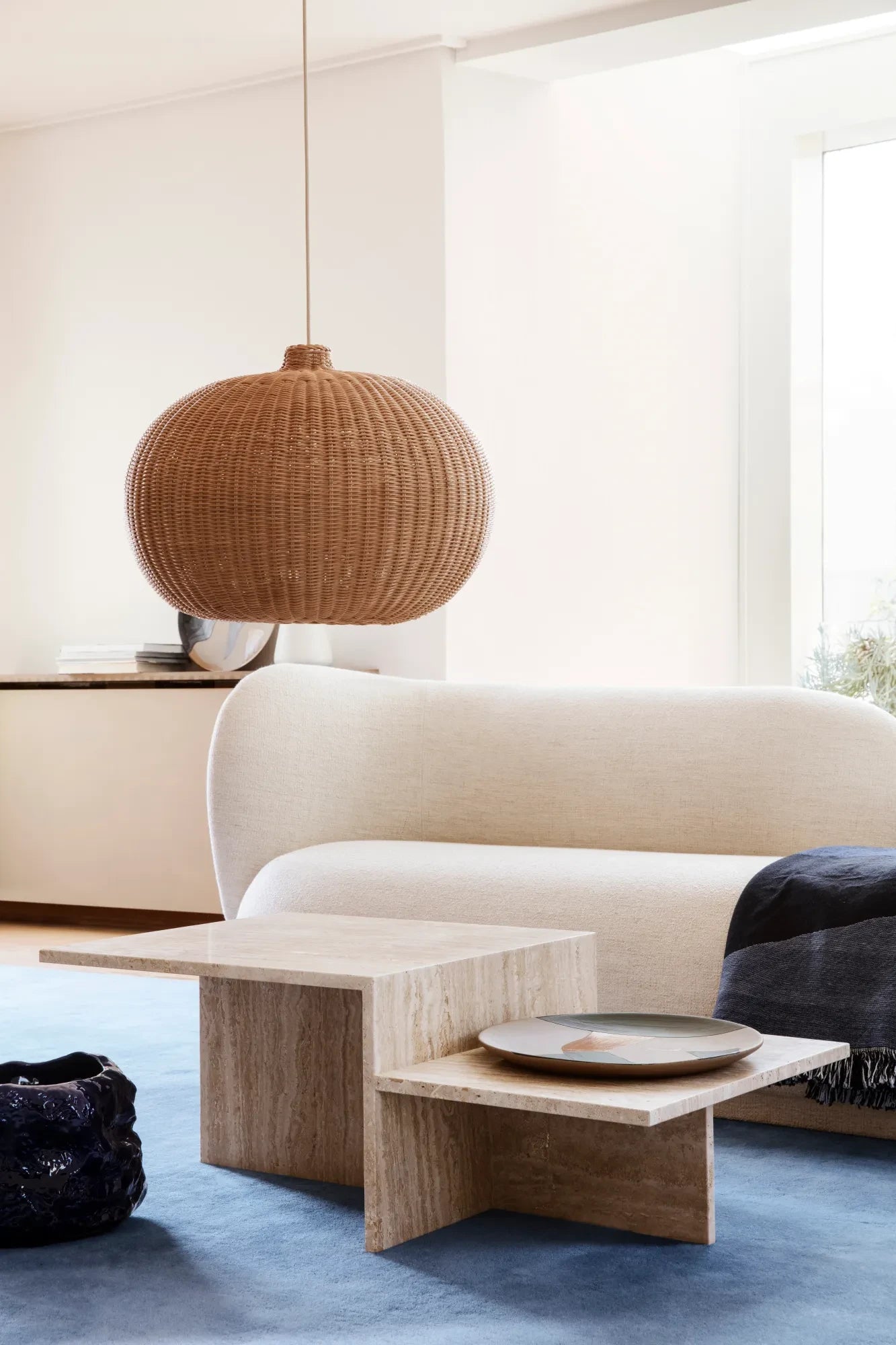 Ferm Living - Mesa auxiliar Distinct de travertino | Beige