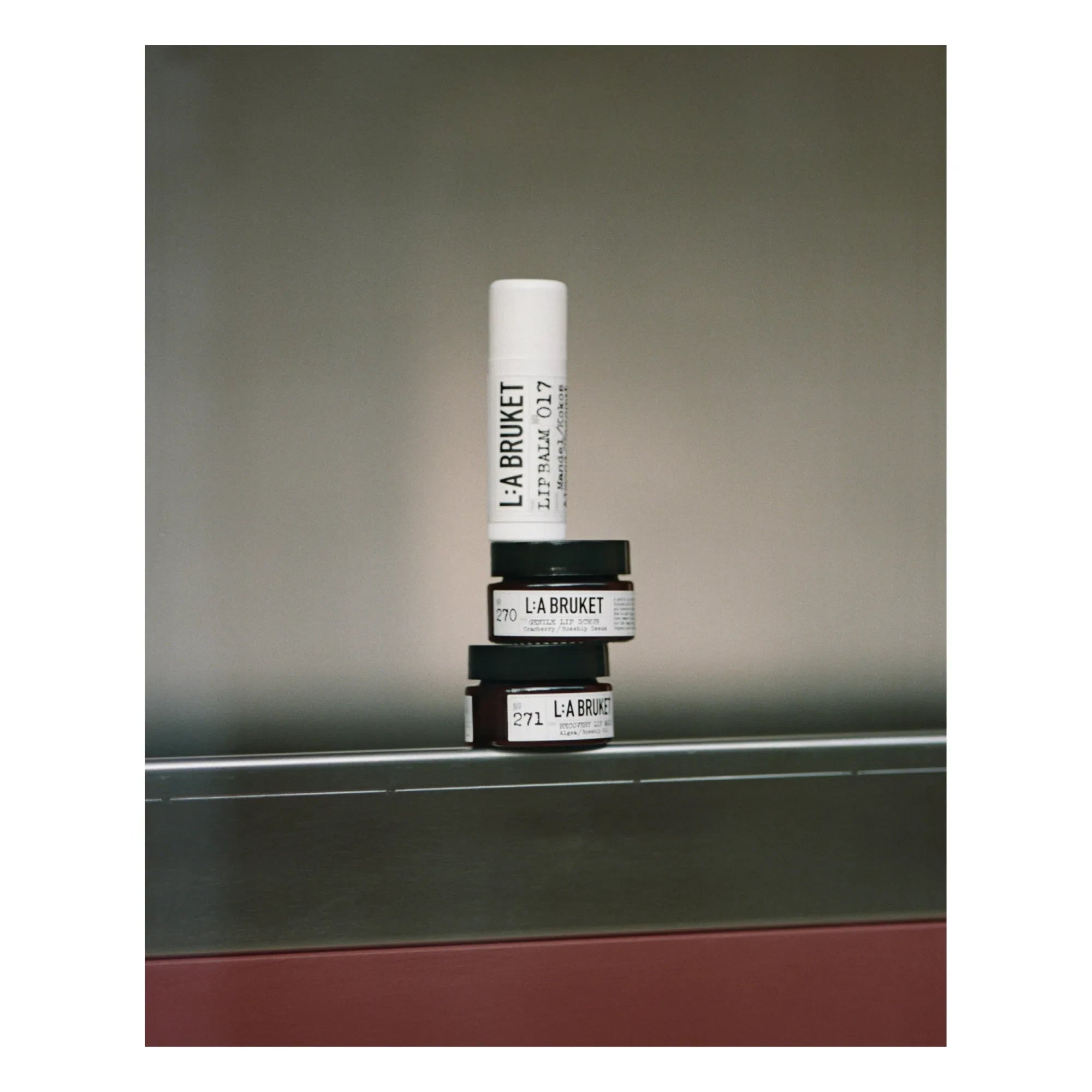 L:A BRUKET - 270 Exfoliante Suave Labial - 15 ml