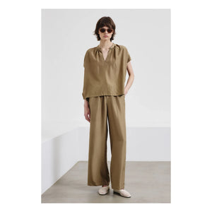 Pomandère - Blusa de seda de manga corta | Marrón oscuro