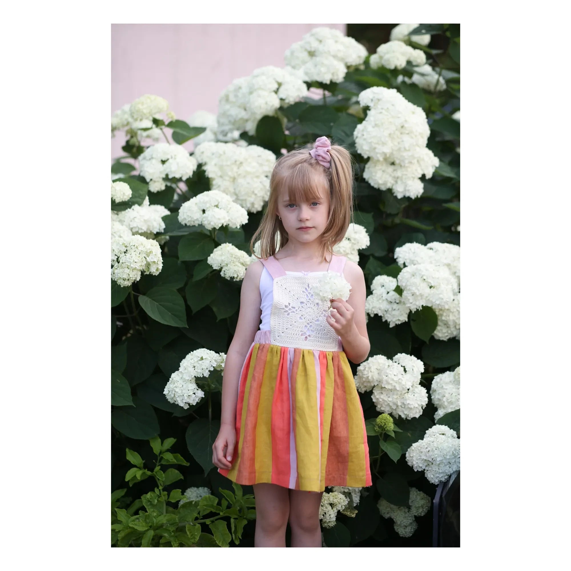 Kalinka - Vestido Delantal de Lino Santana | Rosa
