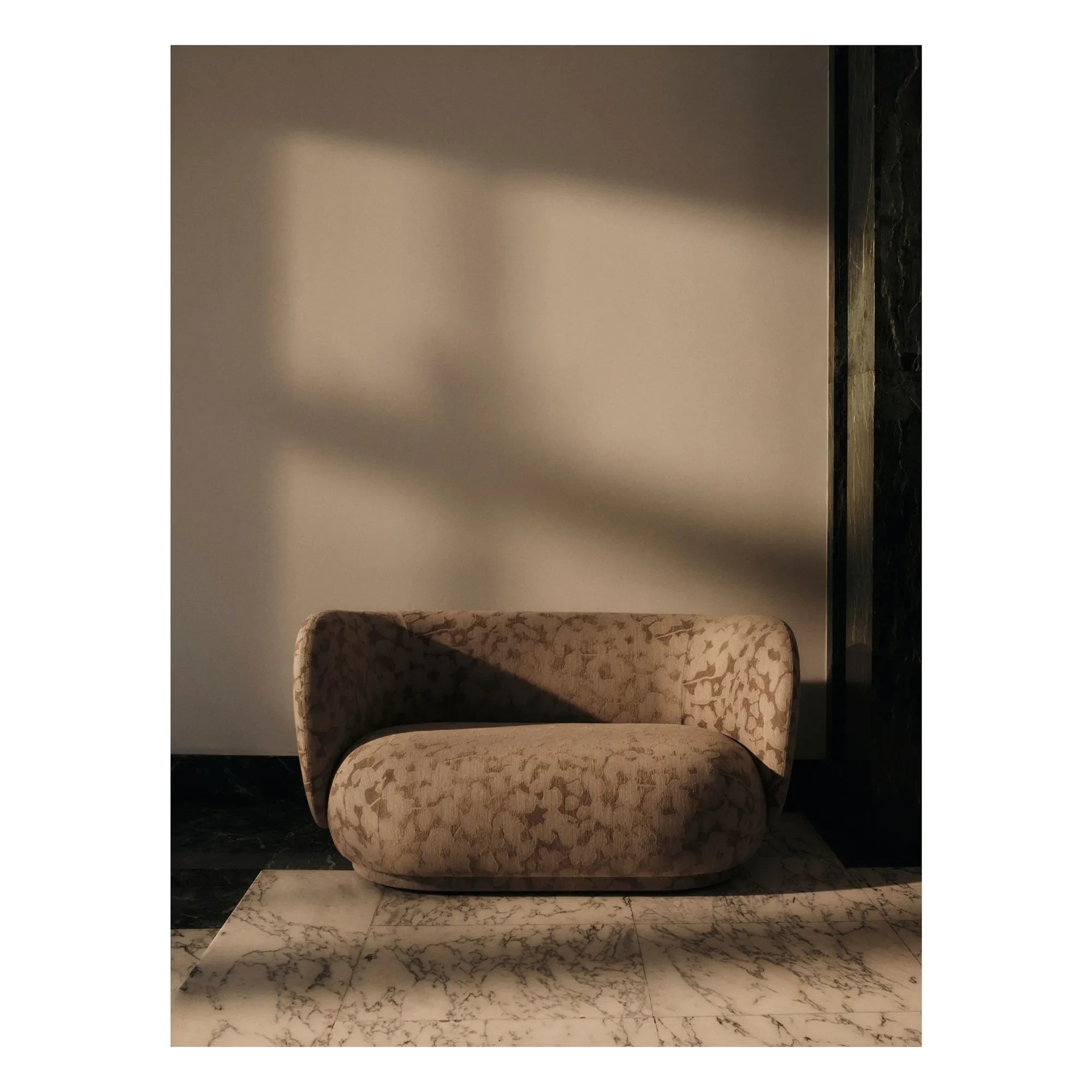 Ferm Living - Sofá de 2 plazas Rico Cilla Cilla | Marrón visón