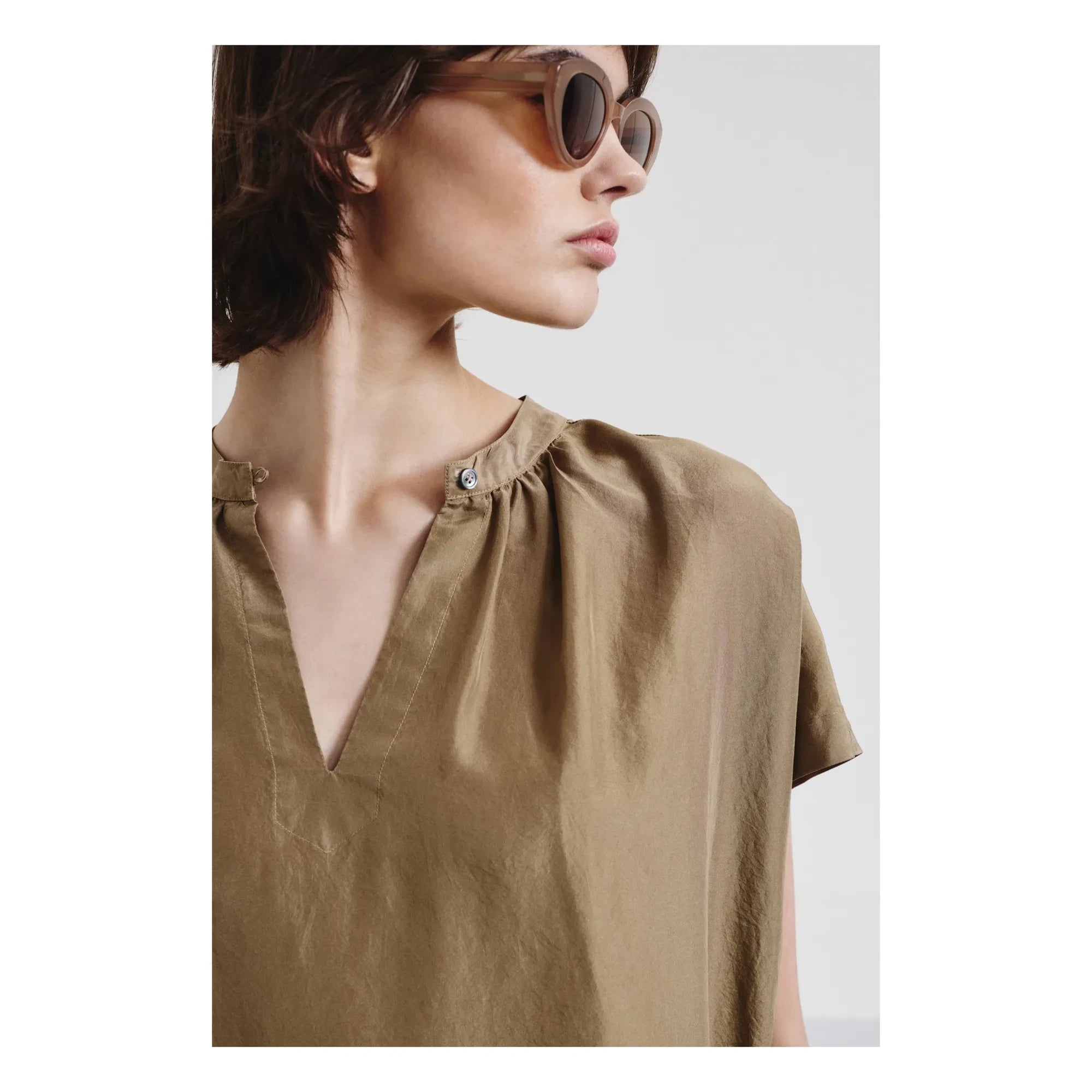 Pomandère - Blusa de seda de manga corta | Marrón oscuro