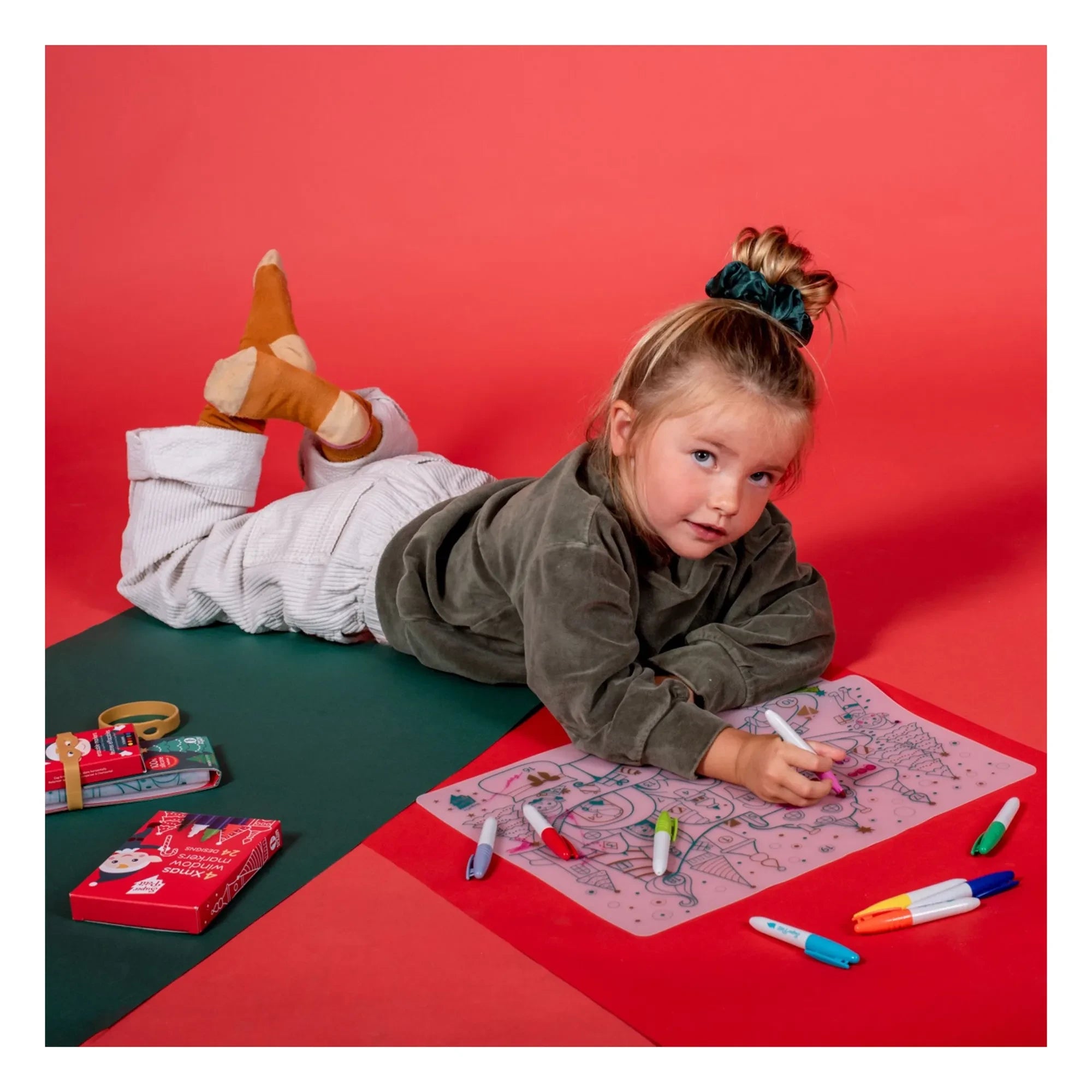 Superpetit - Kit de colorear 5 rotuladores - Pueblo de Navidad