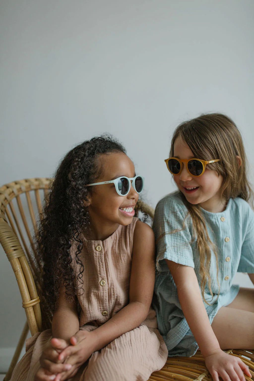 Leosun - Gafas de sol polarizadas azules naturales UV400 para niños de 3 a 8 años