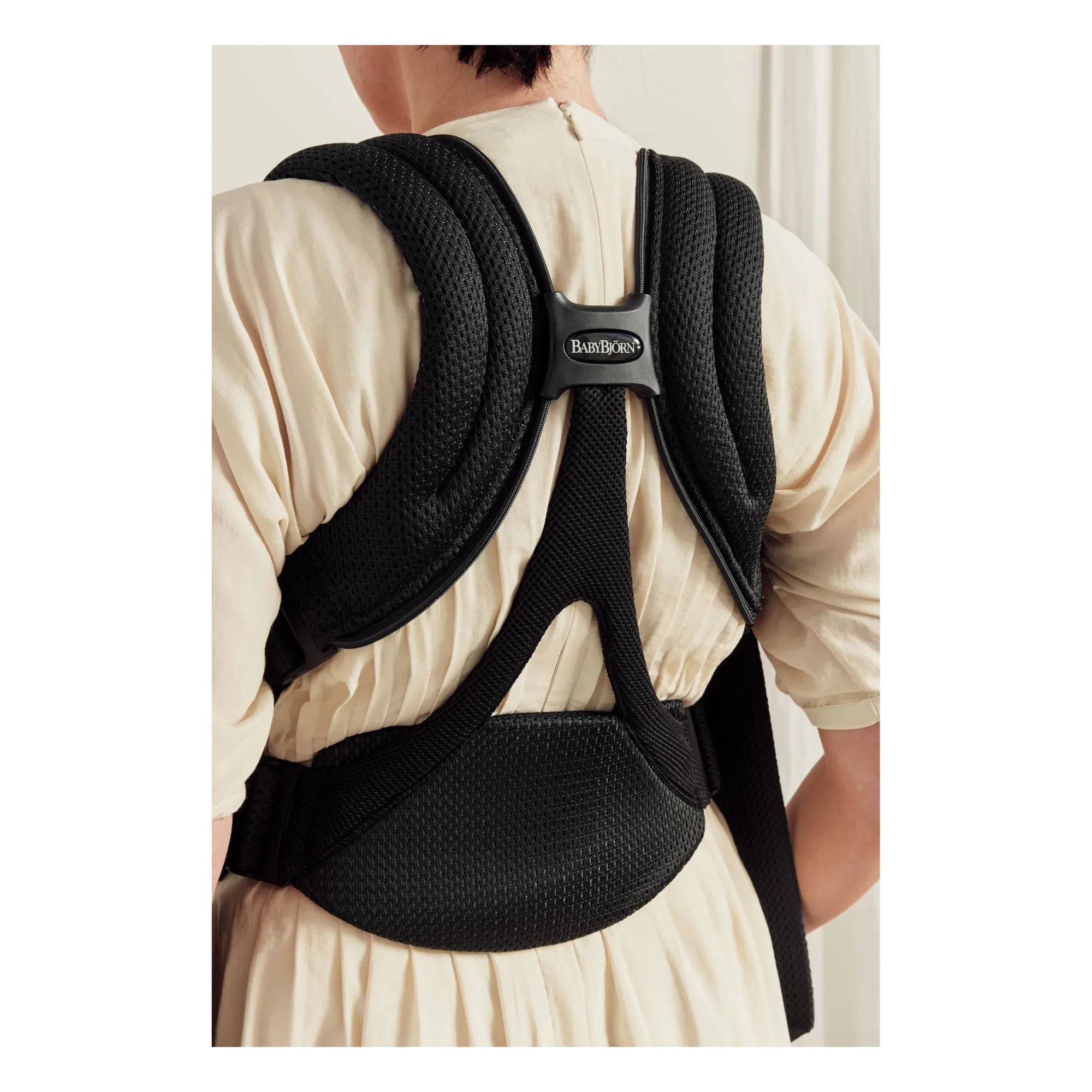 BabyBjörn - Mochila Portabebés Move Mesh | Negro