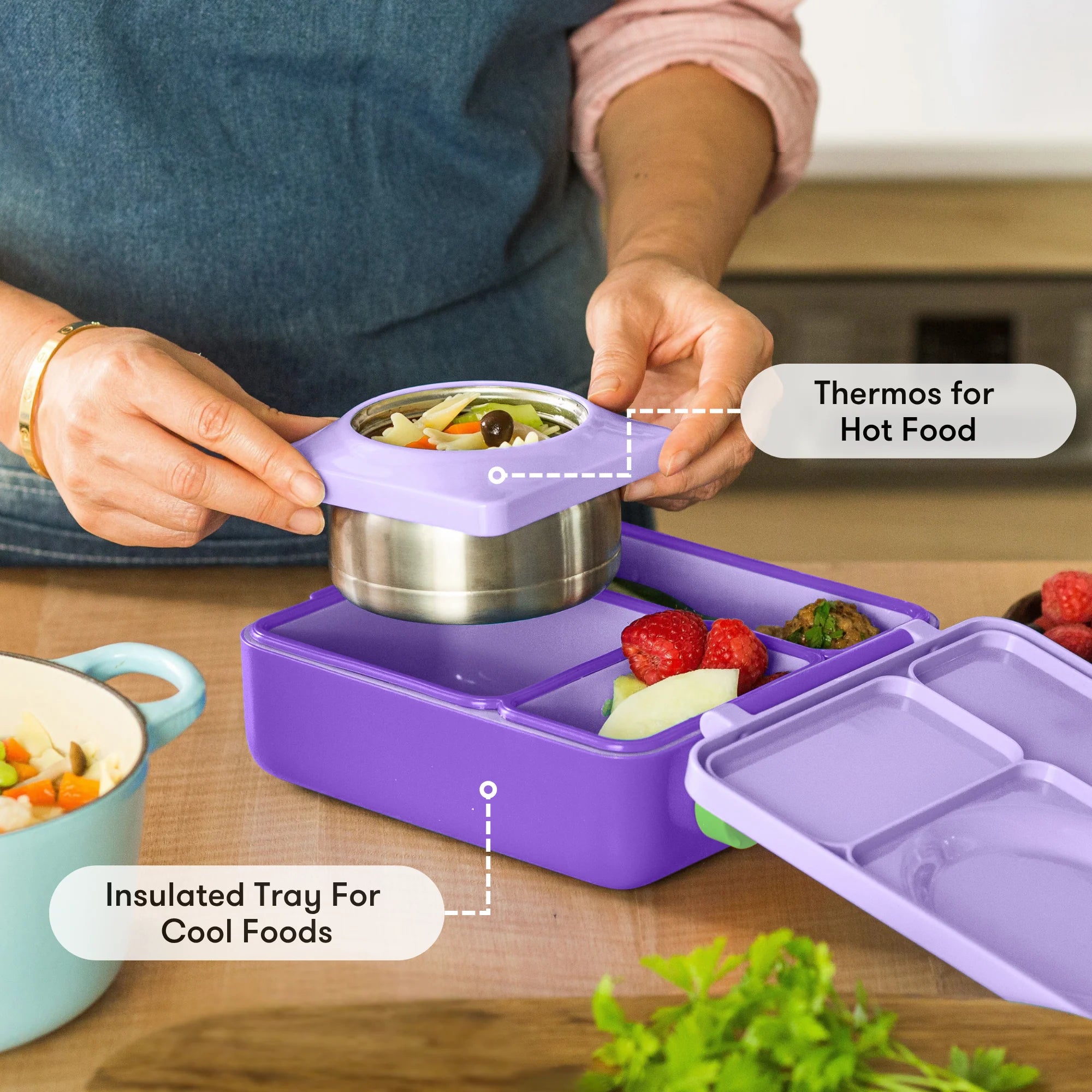 Omiebox - Fiambrera Bento aislada de color morado lila