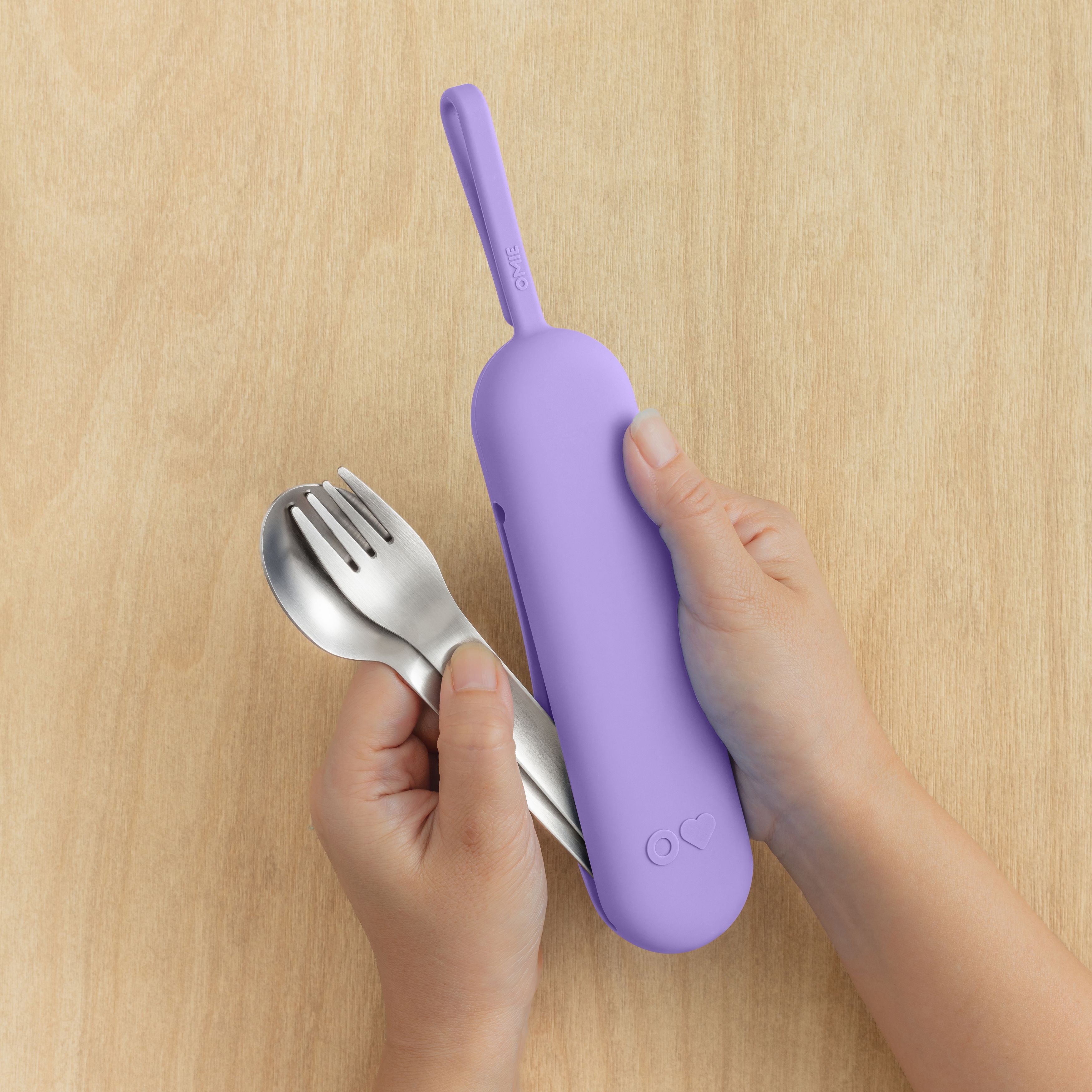 Omiebox - OmiePod UP Set de Tenedor y Cuchara de Silicona Violeta