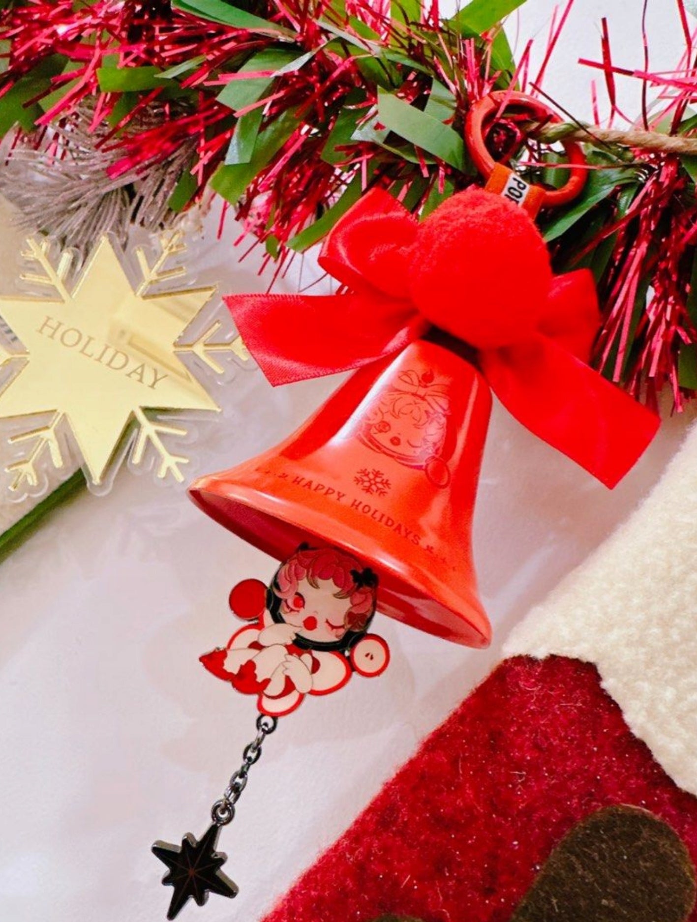 Pop Mart - Adorno de árbol original Skullpanda Happy Holidays