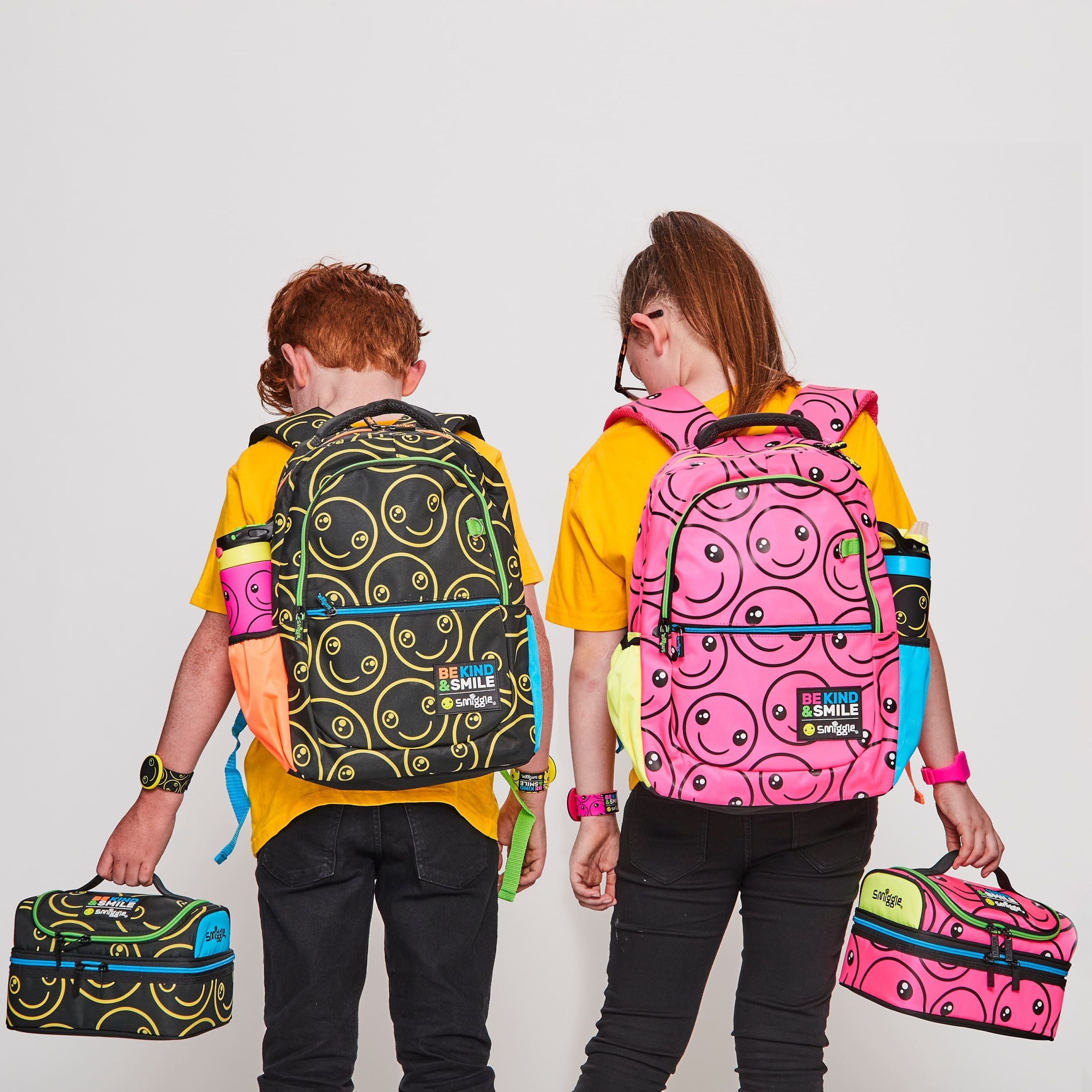 Smiggle - Set de útiles escolares y bolsa Be Kind