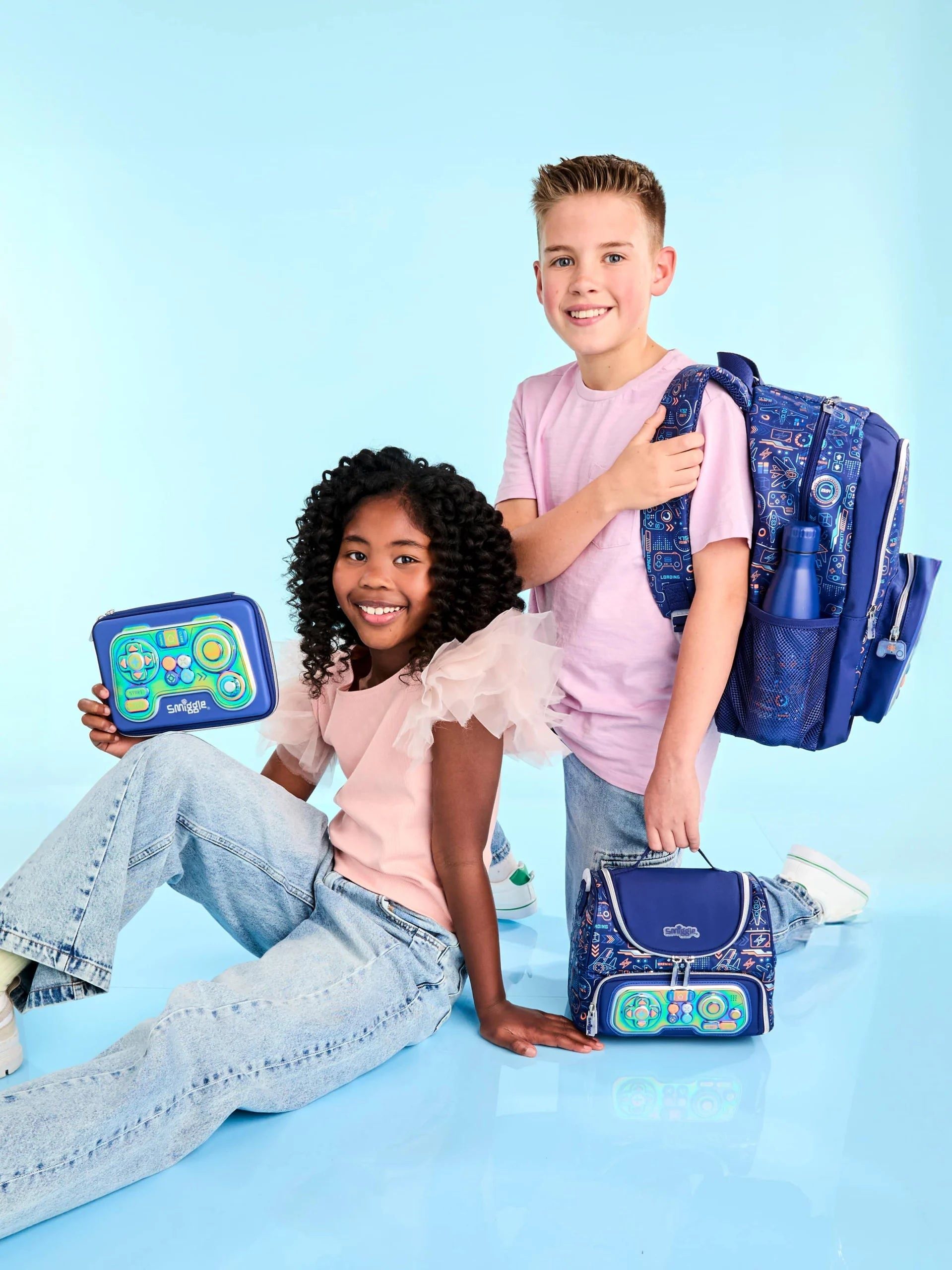 Smiggle - Estuche rígido Beta