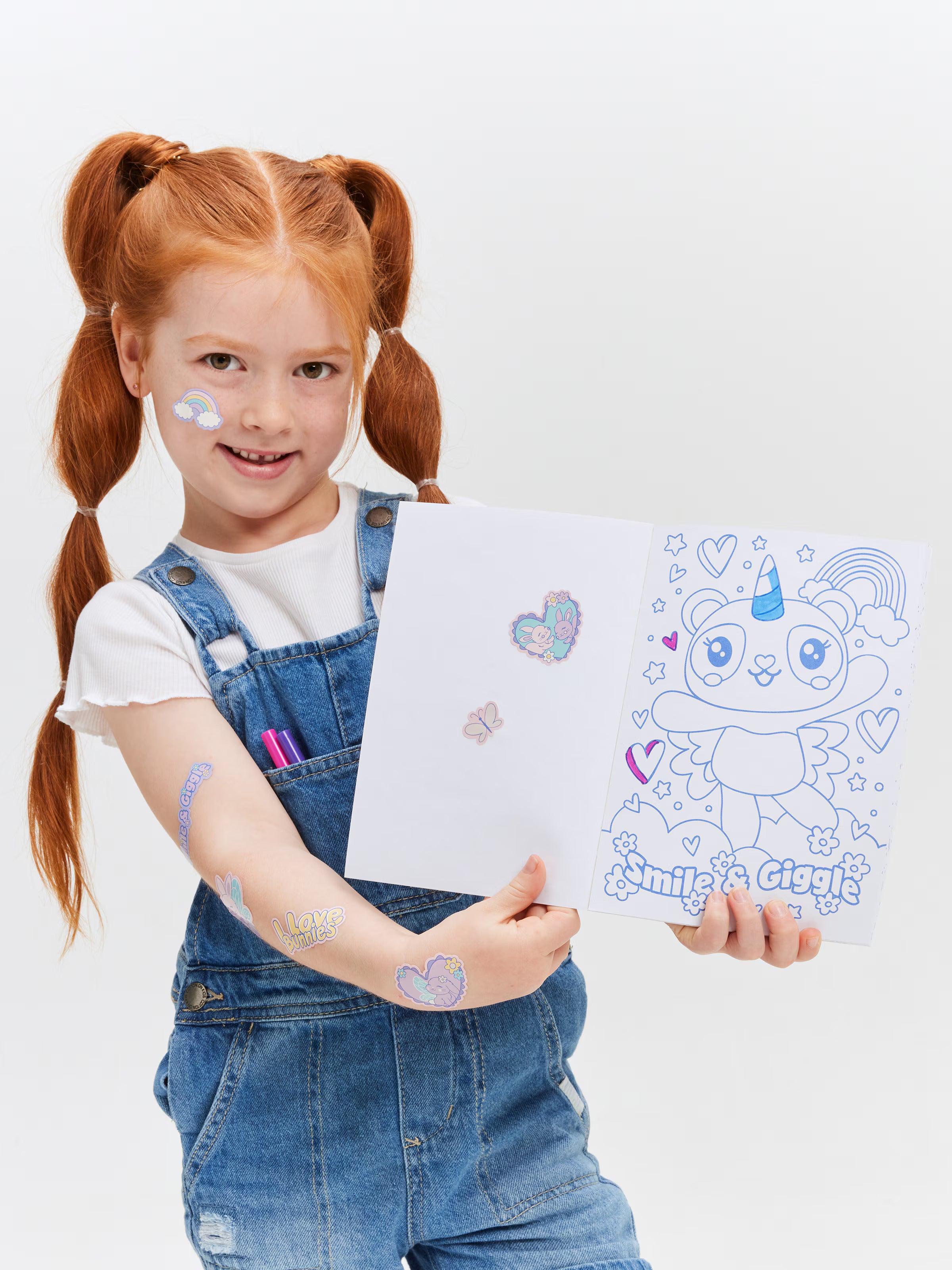 Smiggle - Kit de arte y diseño Blast Off