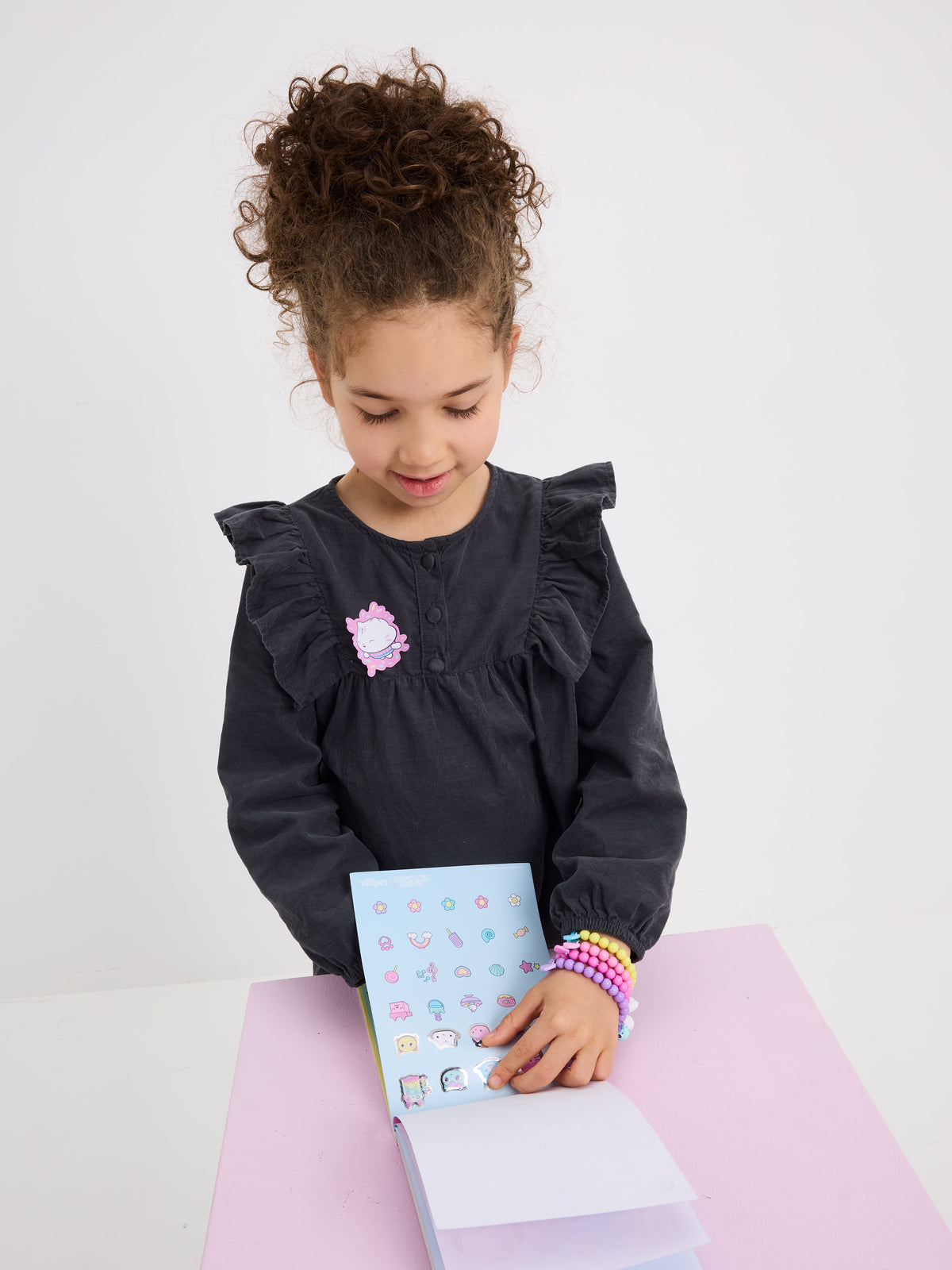 Smiggle - Libro de pegatinas de la Casa de muñecas de Gabby
