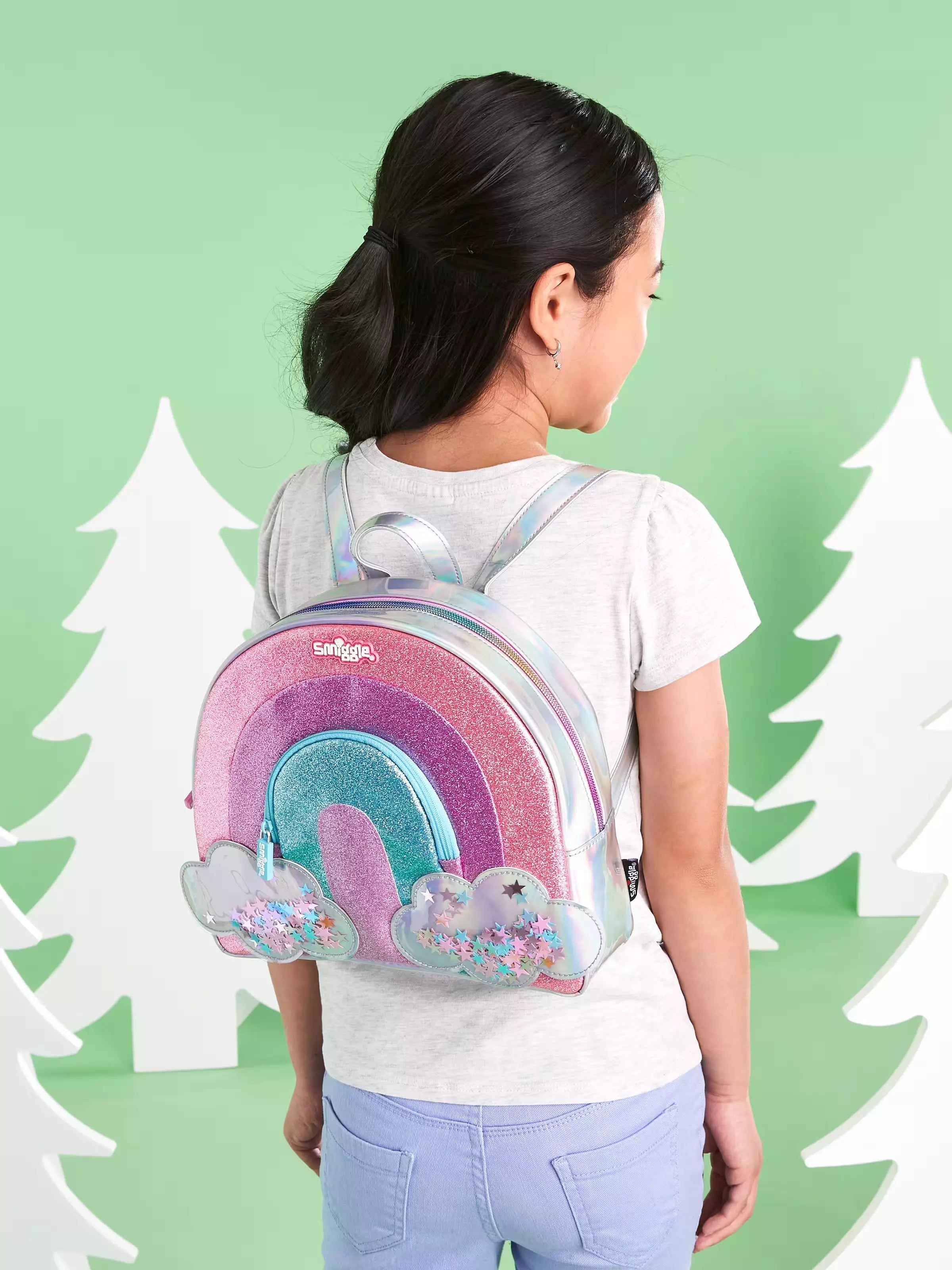Smiggle - Mochila arcoíris de fin de semana