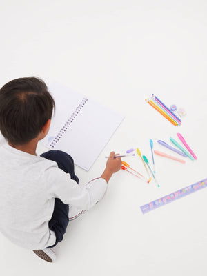 Smiggle - Set de Papelería Gigante Happy Tales de 22 Piezas