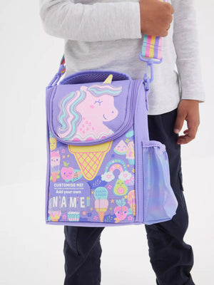 Smiggle - Tales Felices Bolsa de almuerzo y excursión preescolar con etiqueta de nombre
