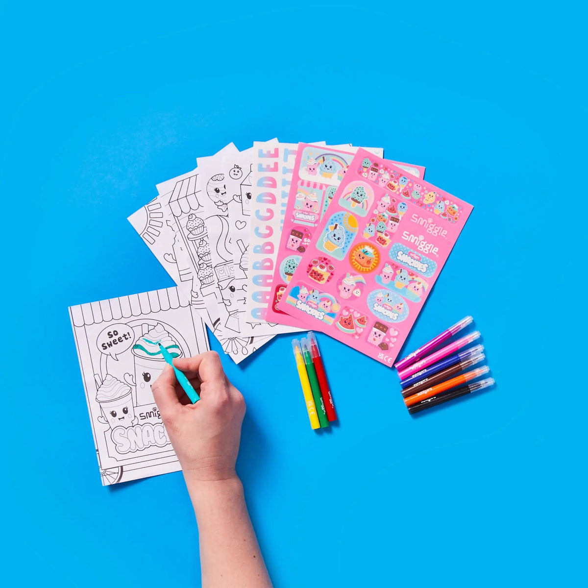 Smiggle - Lápices de colores mini con olor y set de actividades Snackies