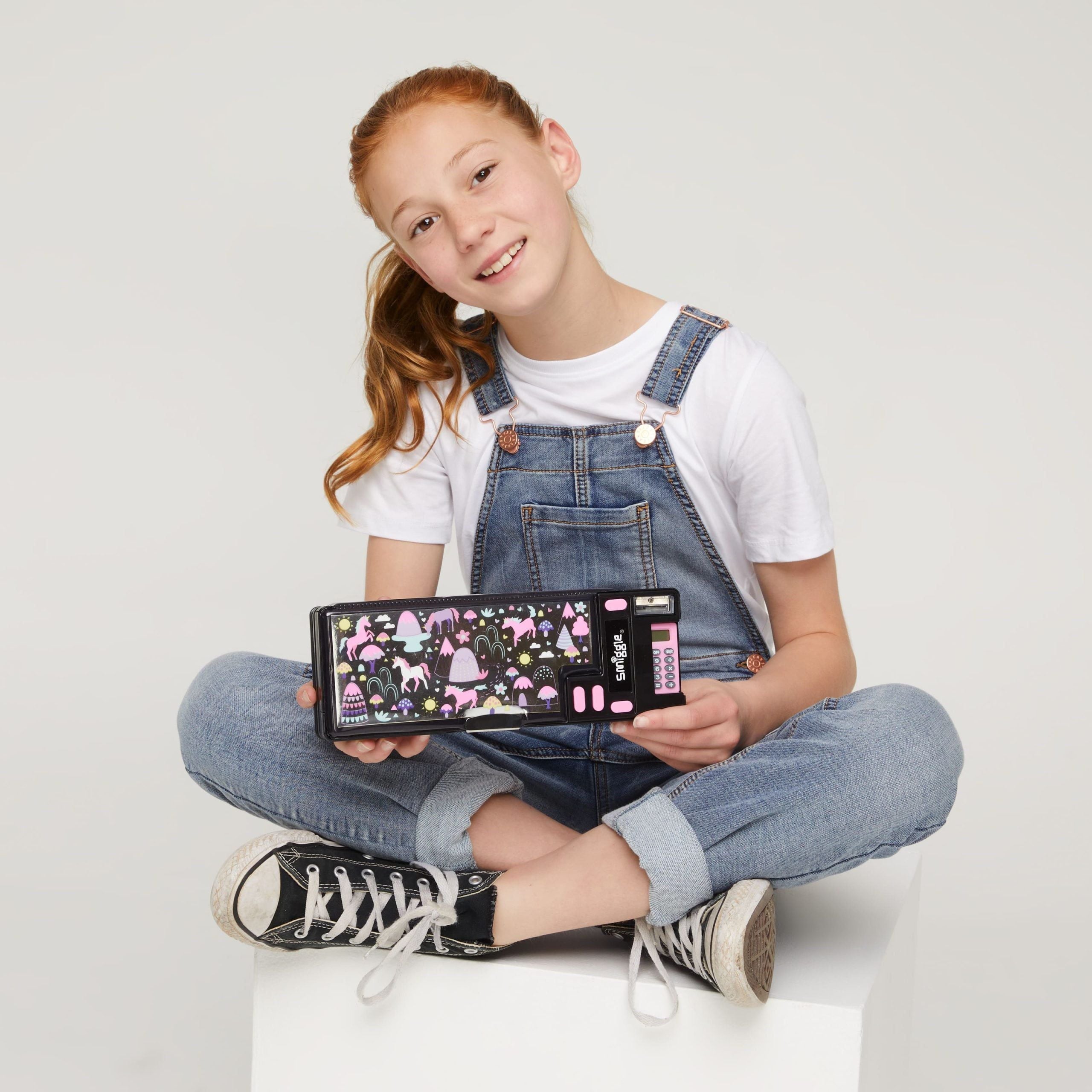 Smiggle - Estuche automático para lápices con calculadora Vibin