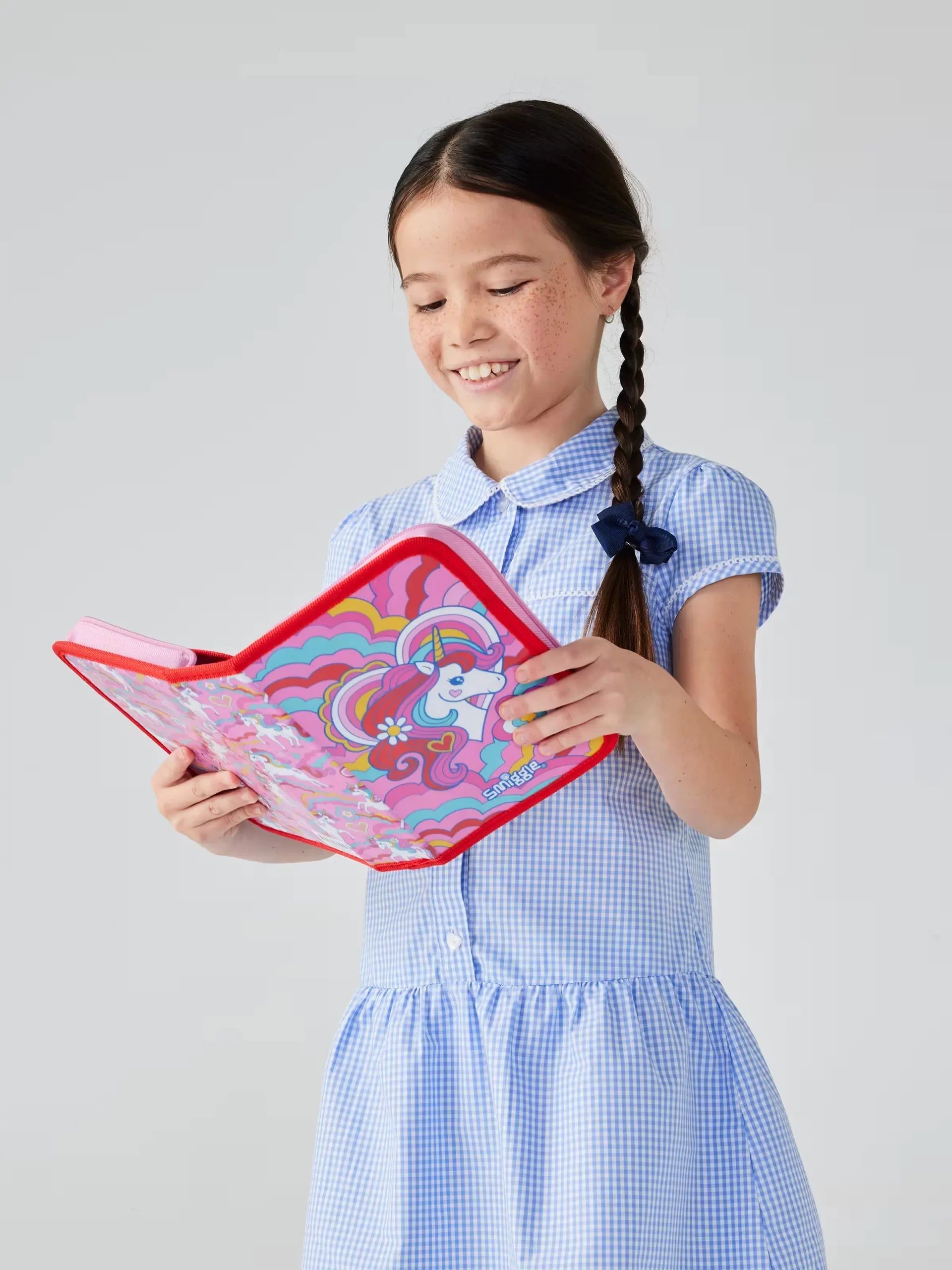 Smiggle - Estuche y Set de Papelería Unicornio Wild Side