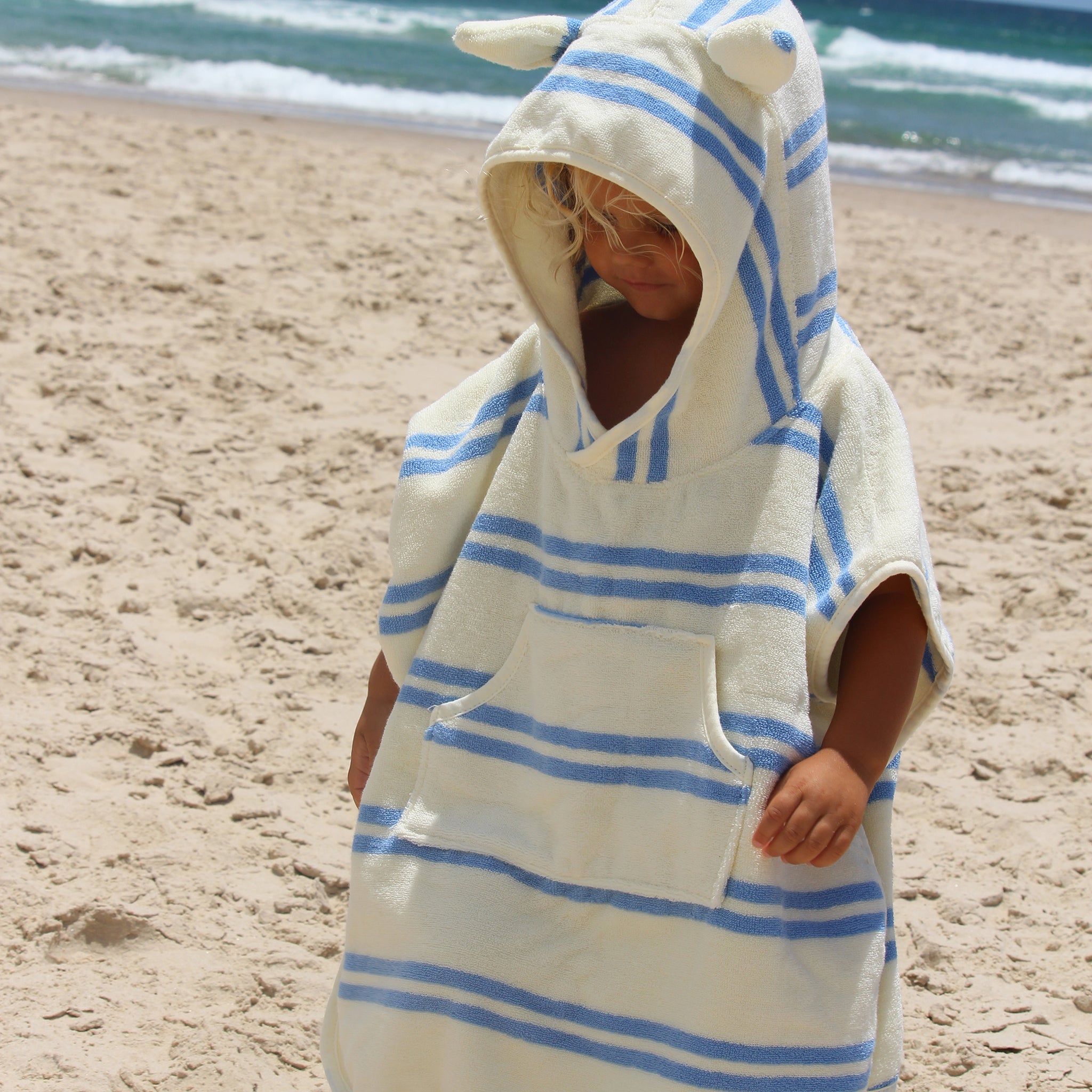 Sunnylife - Toalla de playa con capucha para niños