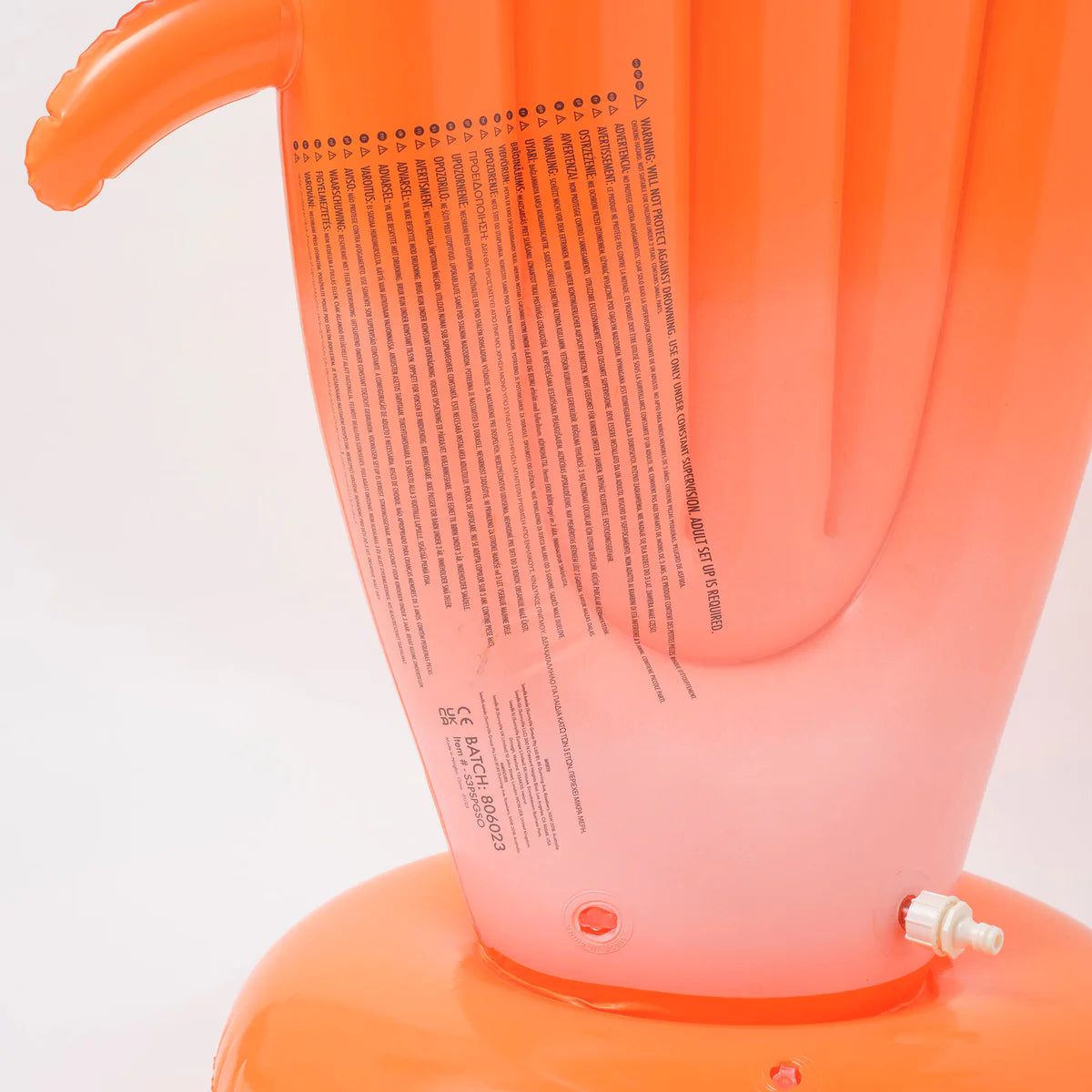Sunnylife - Sonny el Cangrejo Rociador Inflable y Tumbona