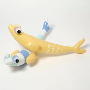 Sunnylife - Aleta de pez inflable, accesorio de natación para mar y piscina