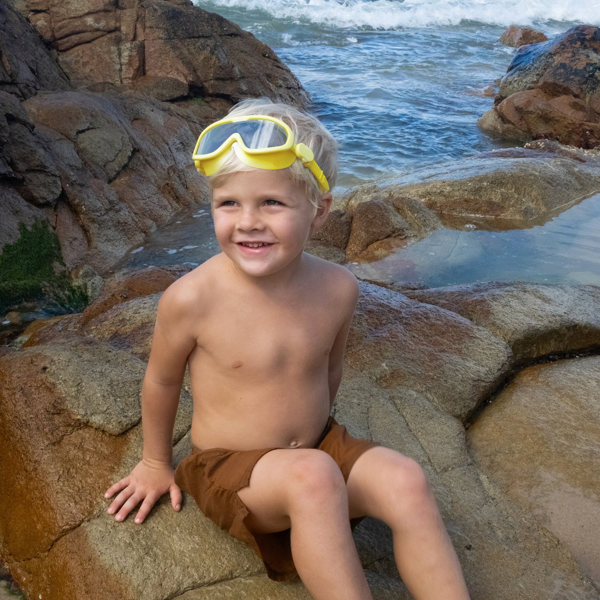 Sunnylife - Gafas de natación infantiles Tiburón Salty