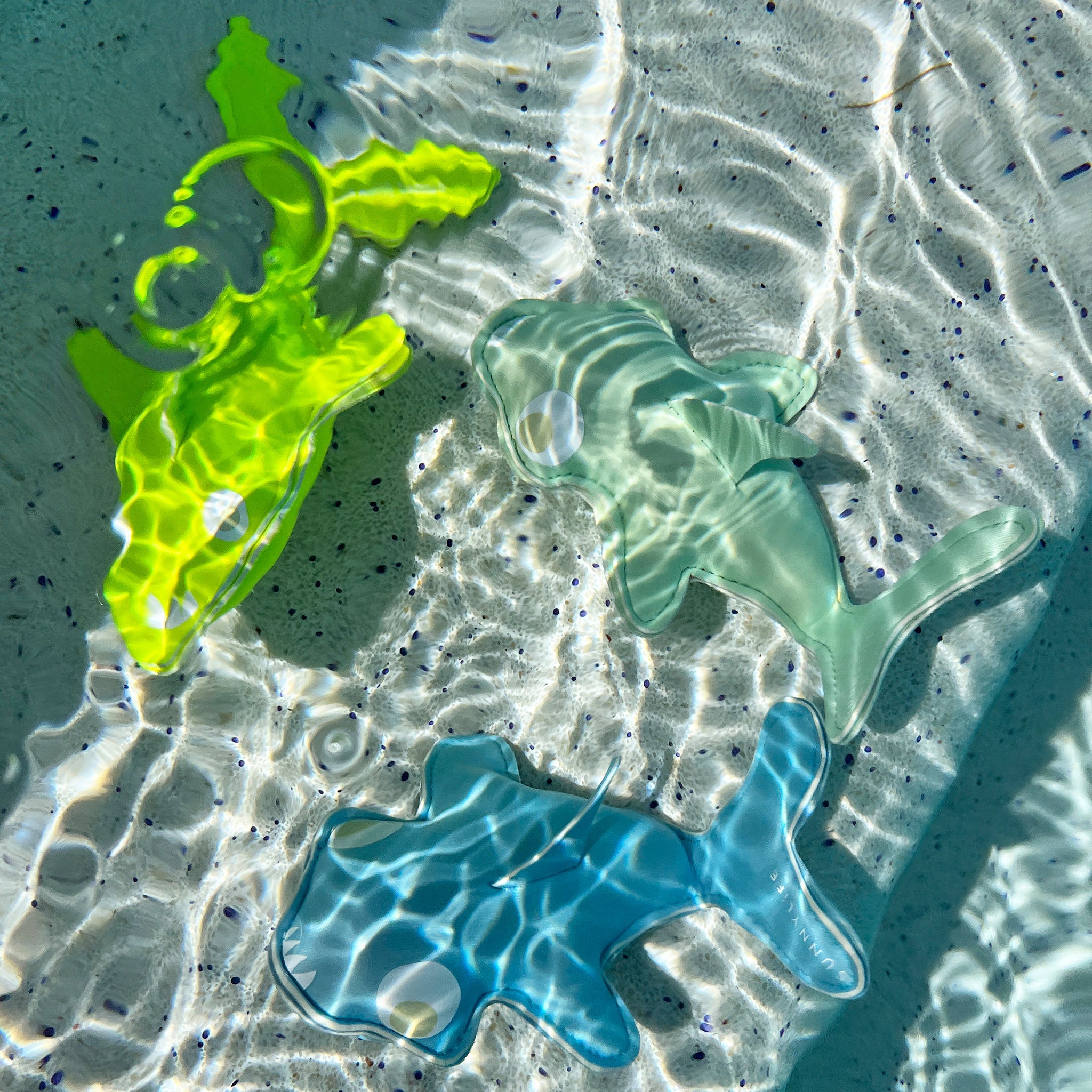 Sunnylife - Salty the Shark Juguetes de Buceo para Mar y Piscina
