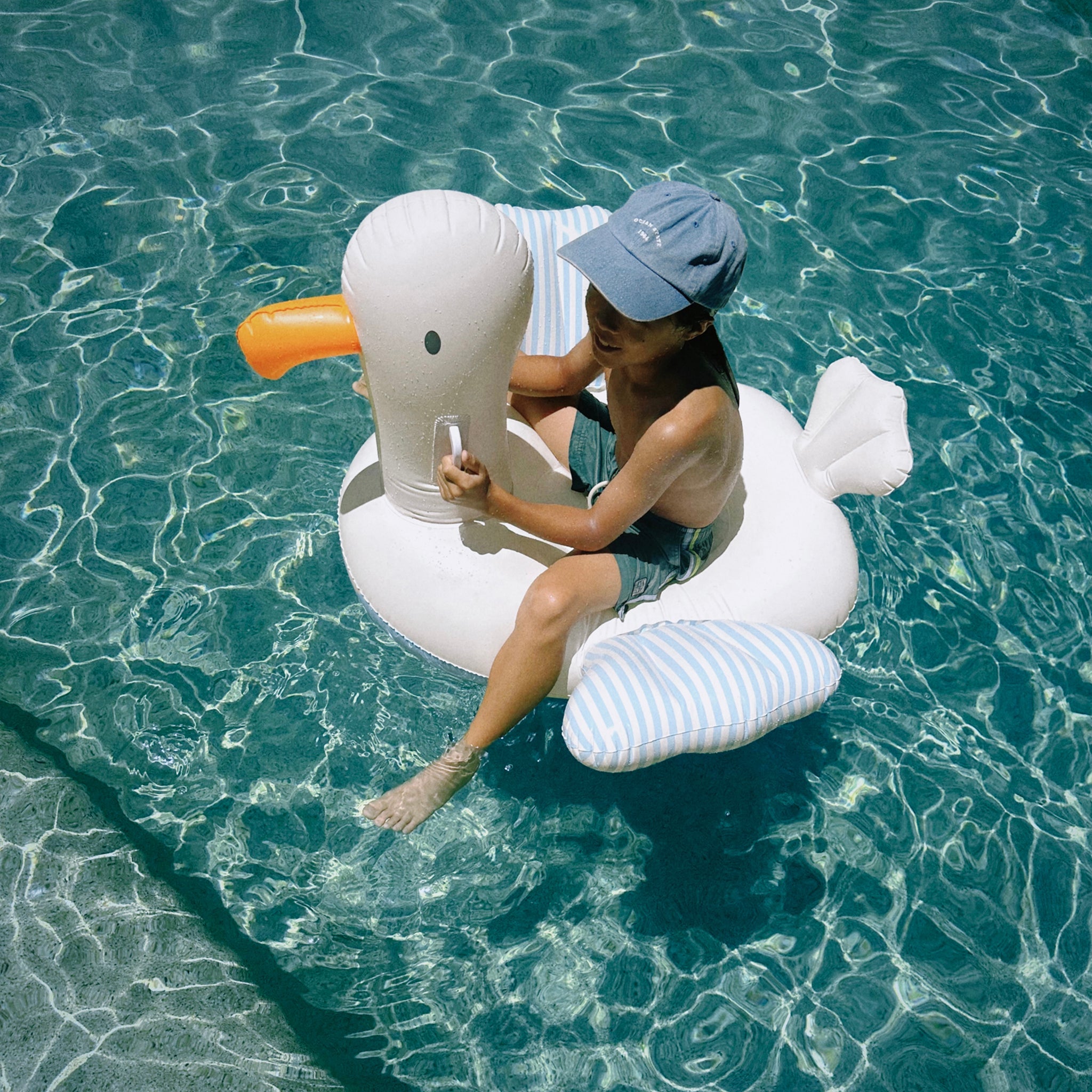 Sunnylife - Flotador inflable Sammy La Gaviota para piscina y mar