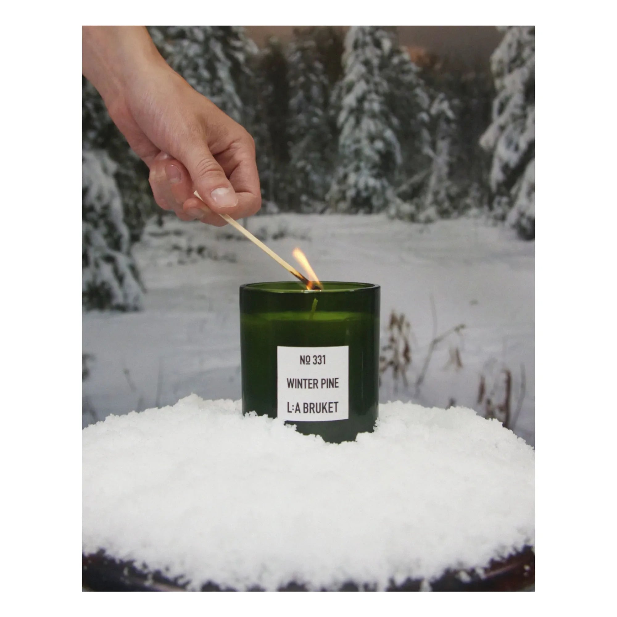 L:A BRUKET - Winter Pine 331 Vela - Edición limitada - 260g